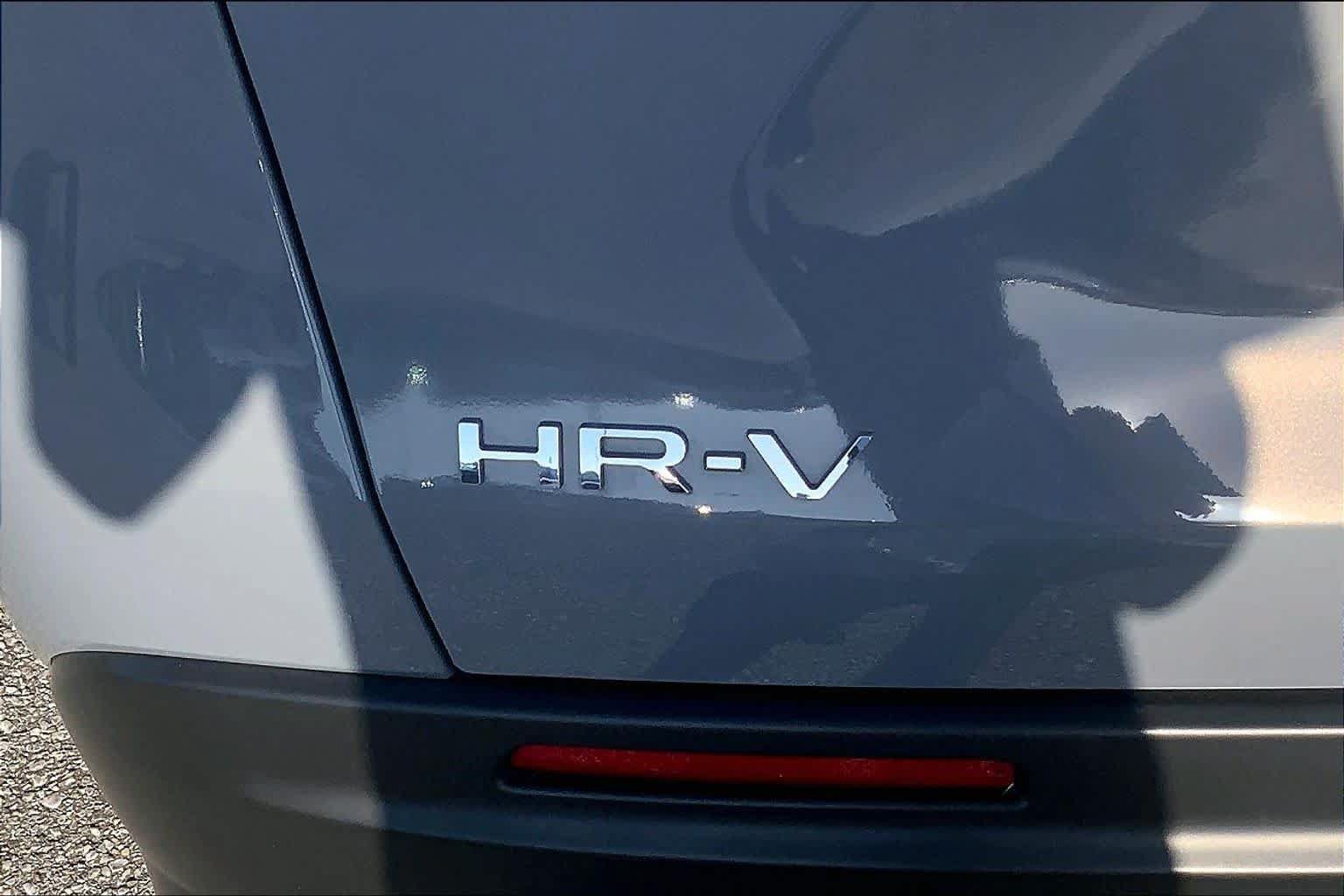 Used 2025 Honda HR-V Sport image 31