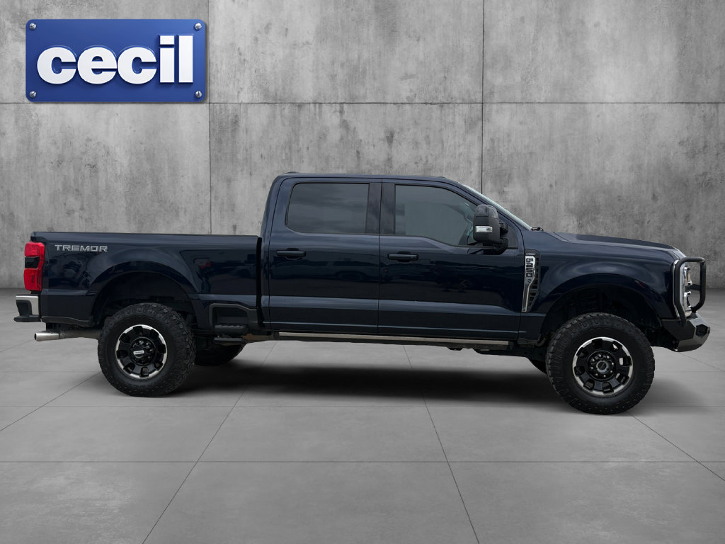 Certified 2025 Ford F250 Lariat w/ Tremor Off-Road Package AWD/4WD image 4