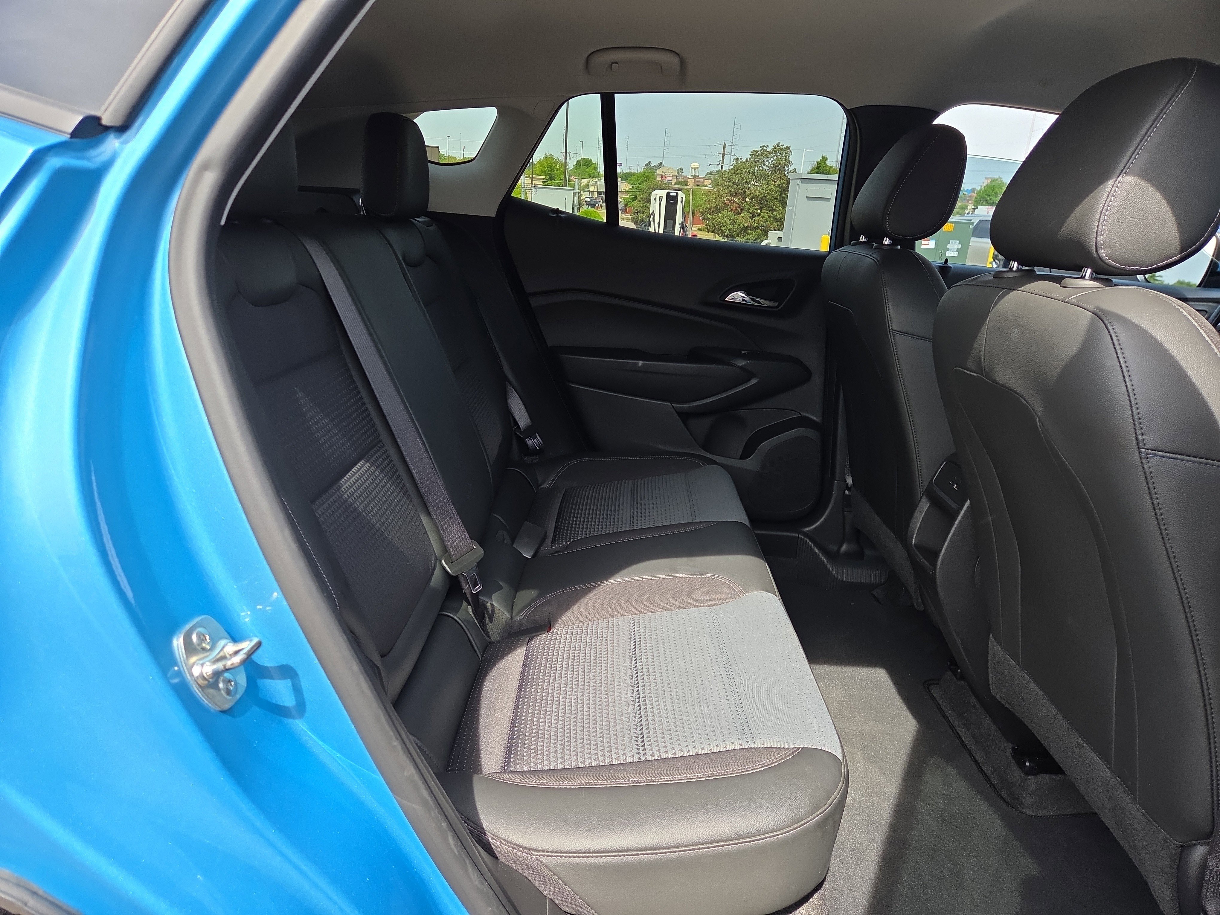 Used 2025 Chevrolet Trax LT w/ Driver Confidence Package FWD image 14