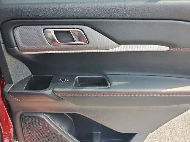 Certified 2025 Ford Explorer ST RWD image 34