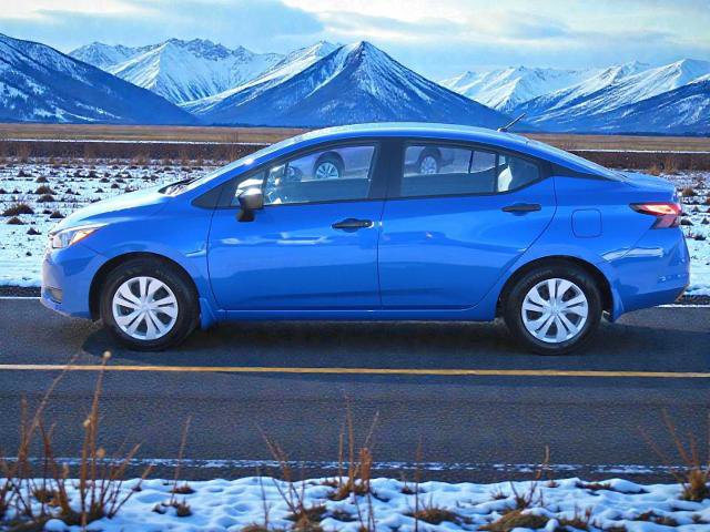 Used 2024 Nissan Versa S image 3