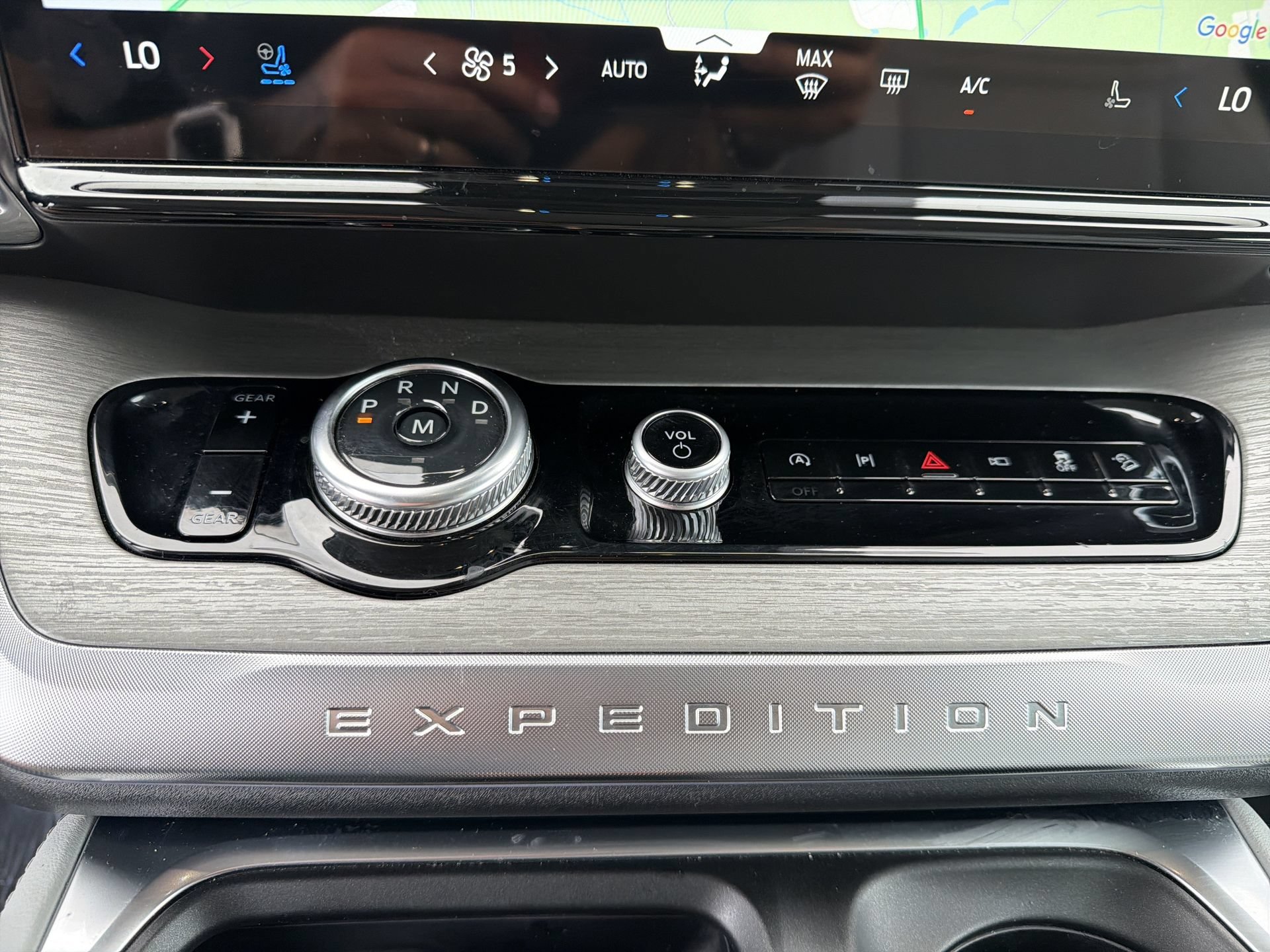 Certified 2025 Ford Expedition Max Platinum AWD/4WD image 9