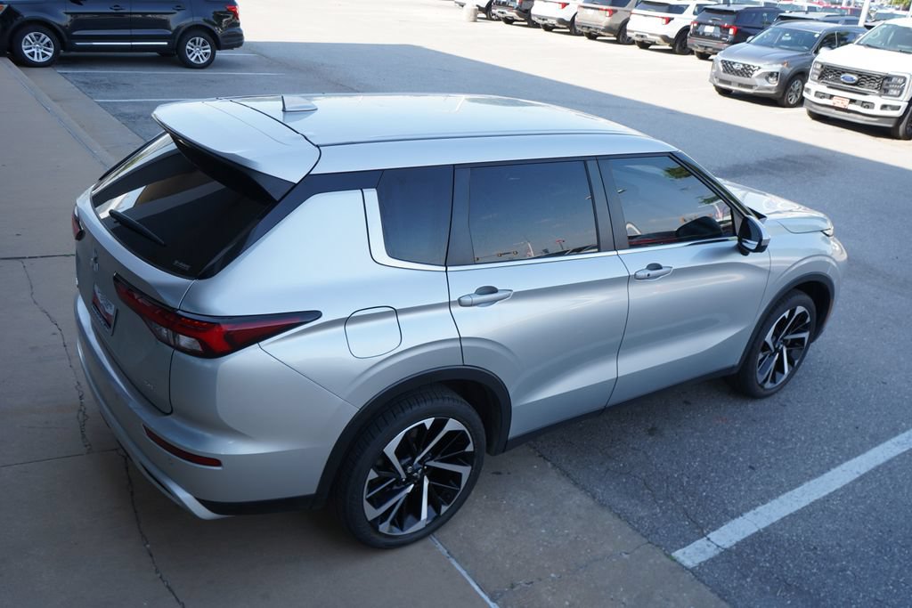 Used 2024 Mitsubishi Outlander SE AWD/4WD image 14