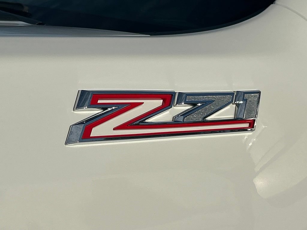 Used 2024 Chevrolet Silverado 2500 LT AWD/4WD image 19