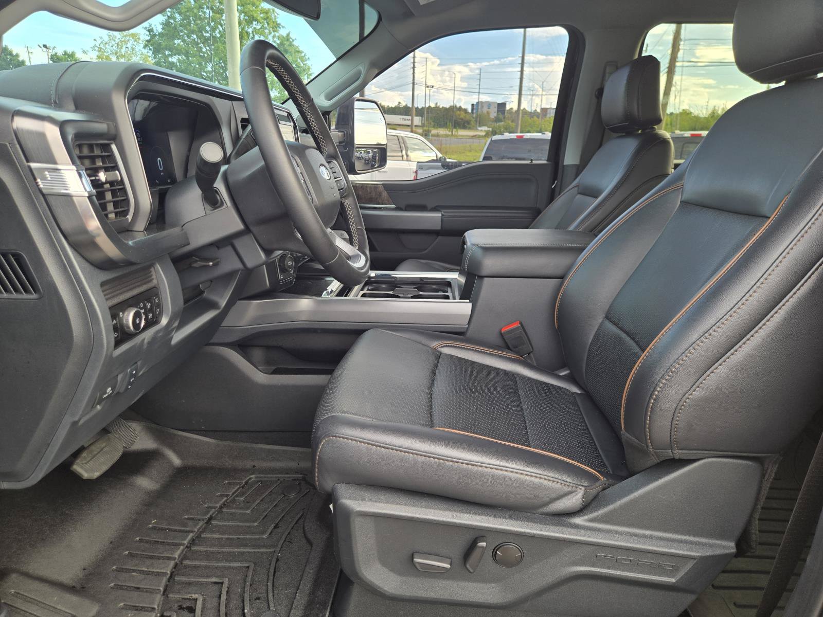Certified 2025 Ford F250 Lariat w/ Black Appearance Package AWD/4WD image 27