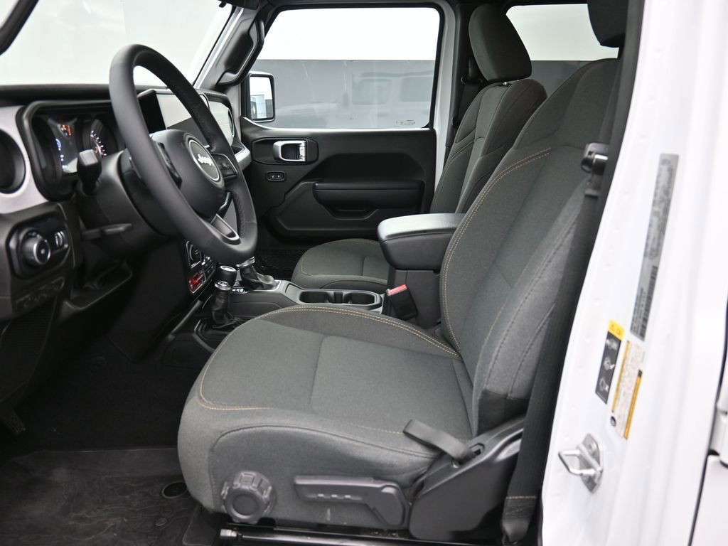 Used 2025 Jeep Wrangler Unlimited Sport AWD/4WD image 21