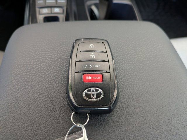 Used 2025 Toyota Camry LE image 28