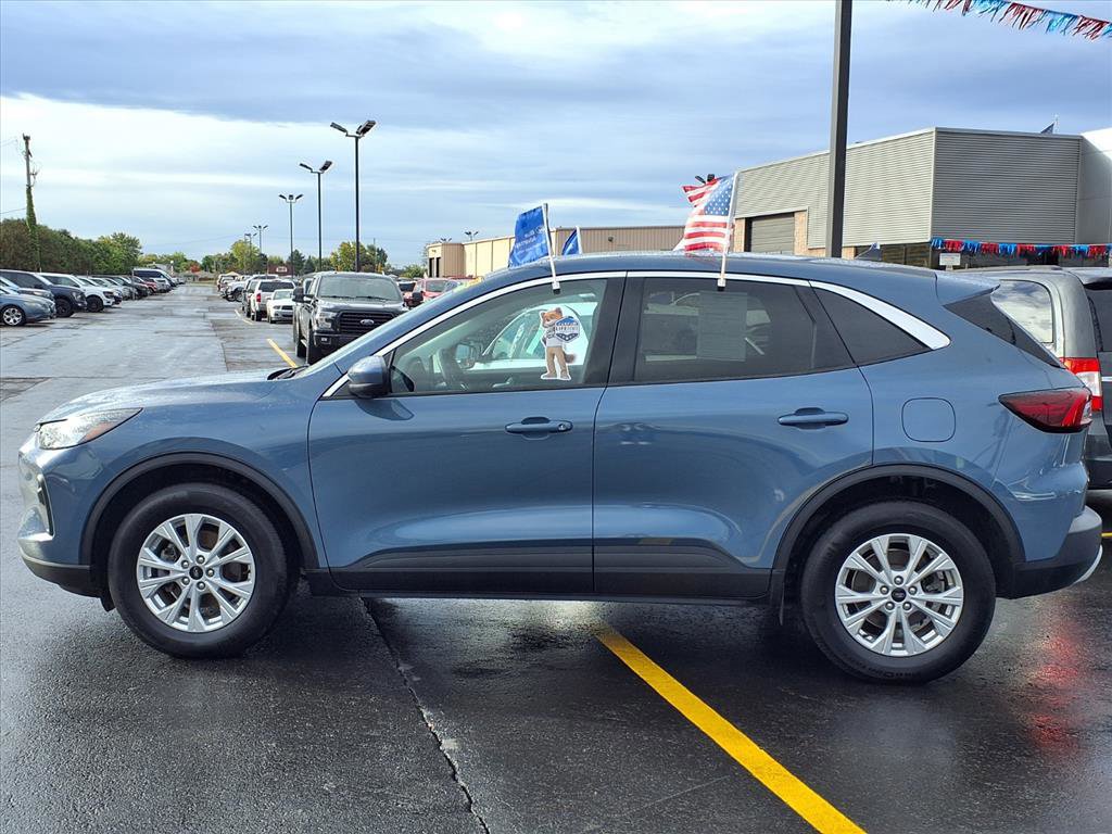 Certified 2023 Ford Escape Active w/ Tech Pack #2 image 2