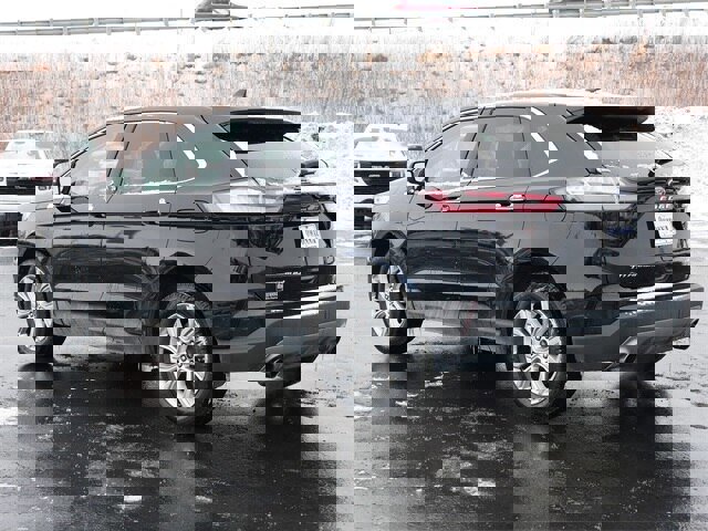 Certified 2024 Ford Edge Titanium image 3