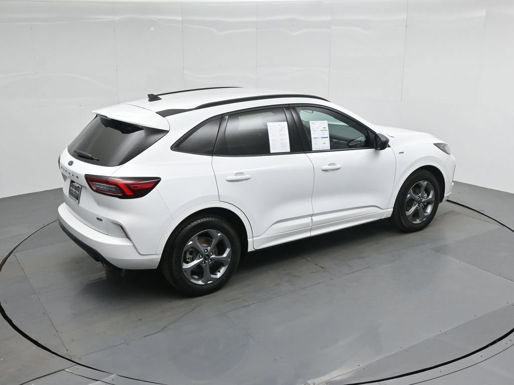 Certified 2023 Ford Escape ST-Line w/ Equipment Group 301A image 16
