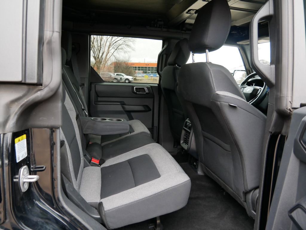 Certified 2025 Ford Bronco Big Bend image 9