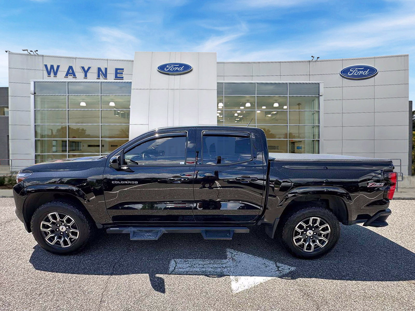 Used 2023 Chevrolet Colorado Z71 w/ Z71 Convenience Package 2 AWD/4WD image 7