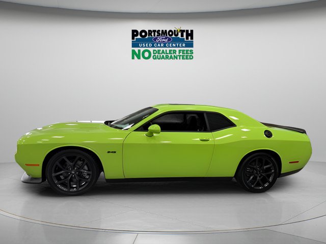 Used 2023 Dodge Challenger R/T w/ Blacktop Package RWD image 2