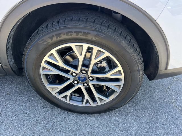 Certified 2020 Ford Escape SEL FWD image 17