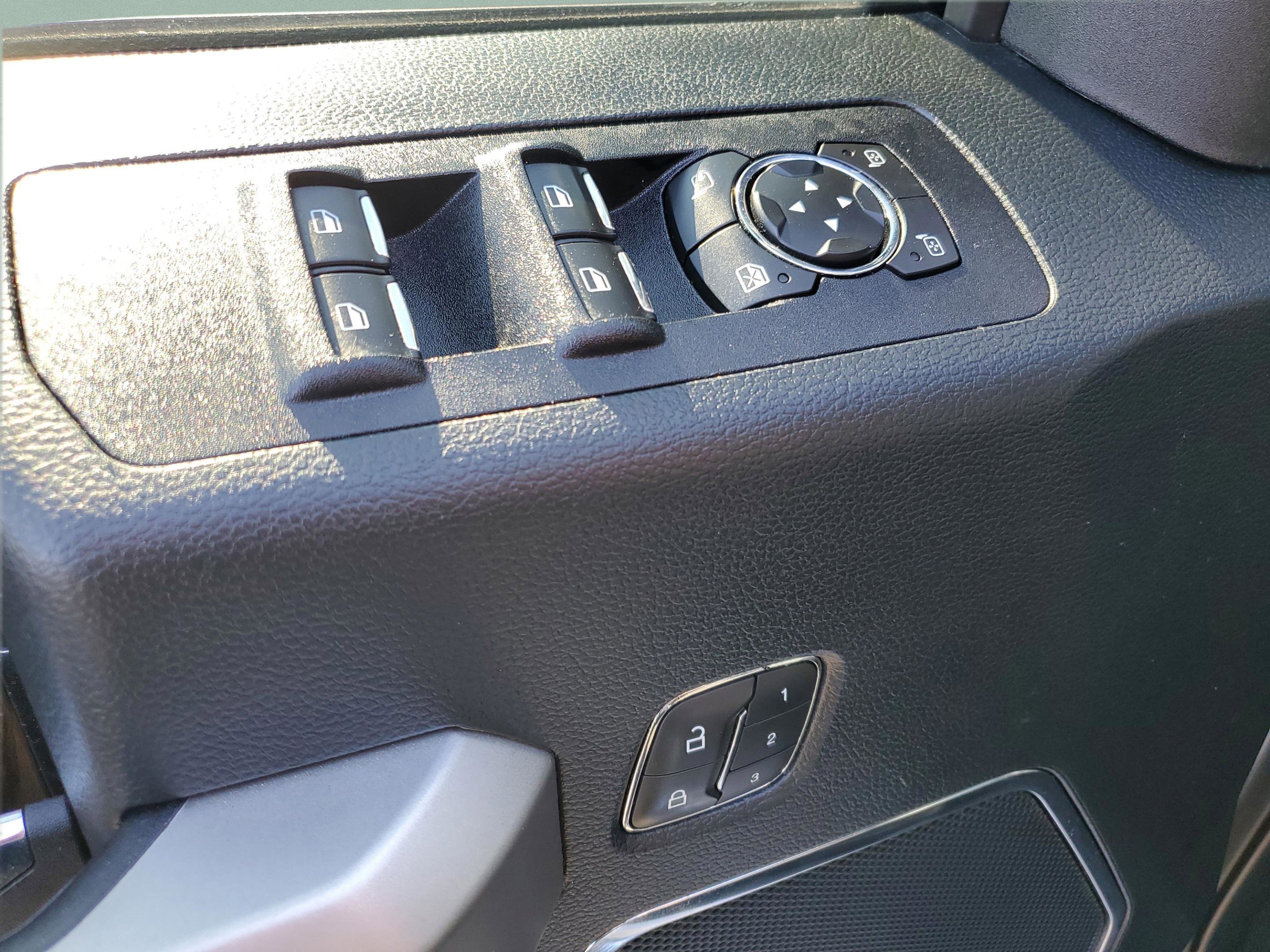 Certified 2019 Ford F150 Lariat w/ Equipment Group 502A Luxury image 23