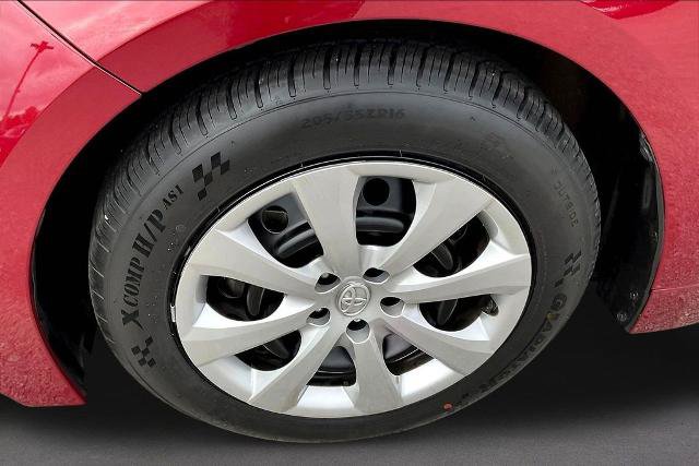 Used 2025 Toyota Corolla LE FWD image 34