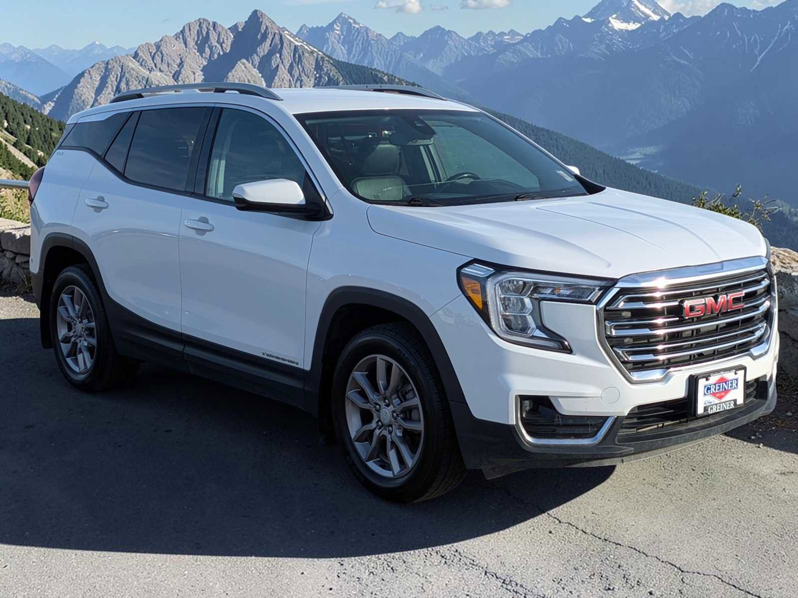 Used 2022 GMC Terrain SLT AWD/4WD image 5