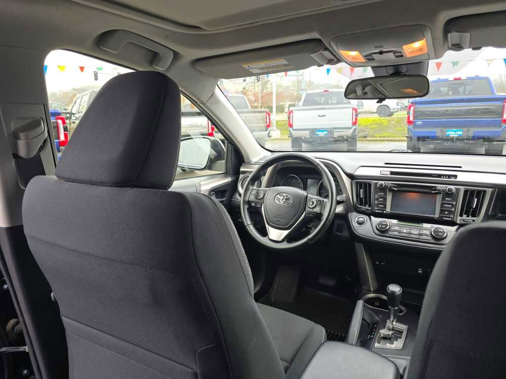 Used 2018 Toyota RAV4 XLE image 10