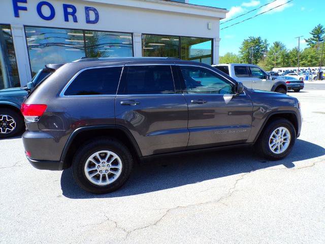 Used 2019 Jeep Grand Cherokee Laredo AWD/4WD image 10