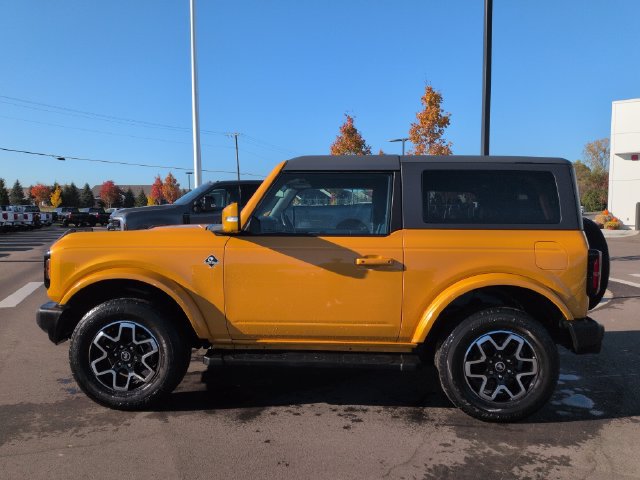 Certified 2022 Ford Bronco Outer Banks AWD/4WD image 2