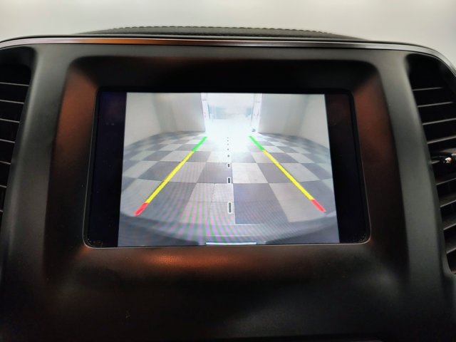 Used 2019 Jeep Cherokee Latitude w/ Cold Weather Group AWD/4WD image 3