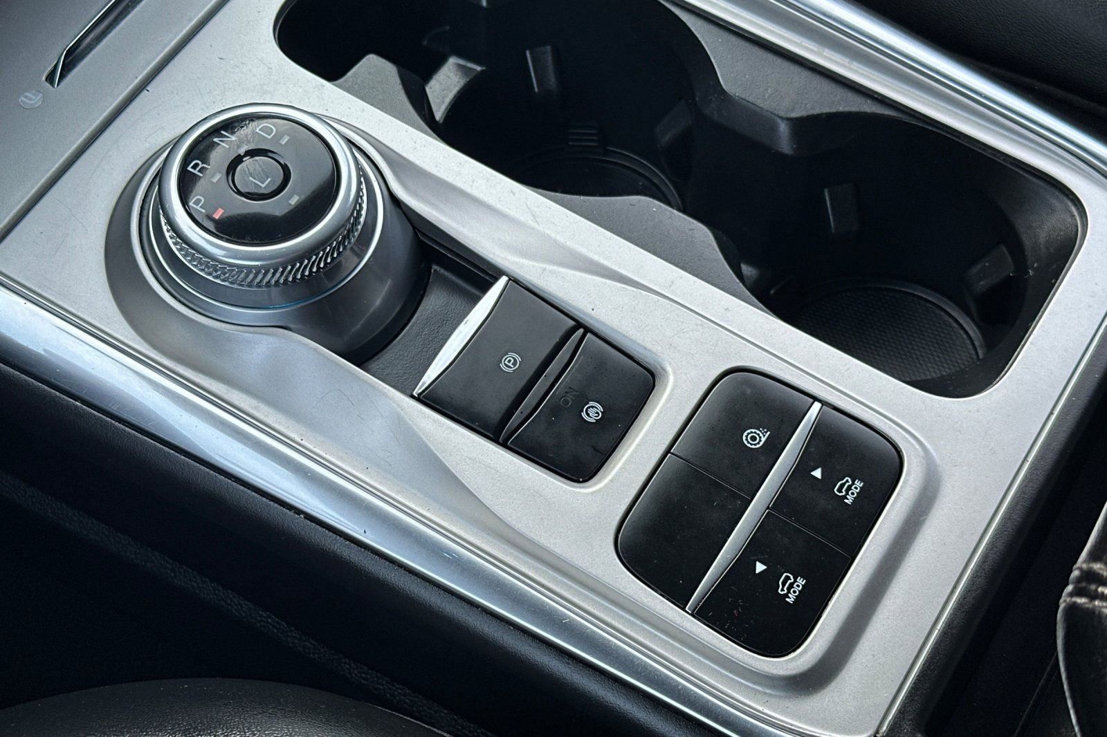 Certified 2022 Ford Explorer XLT w/ Equipment Group 202A image 20