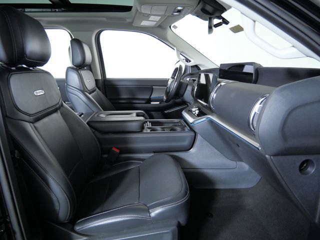 Certified 2025 Ford Expedition Platinum w/ Driver's Package AWD/4WD image 13