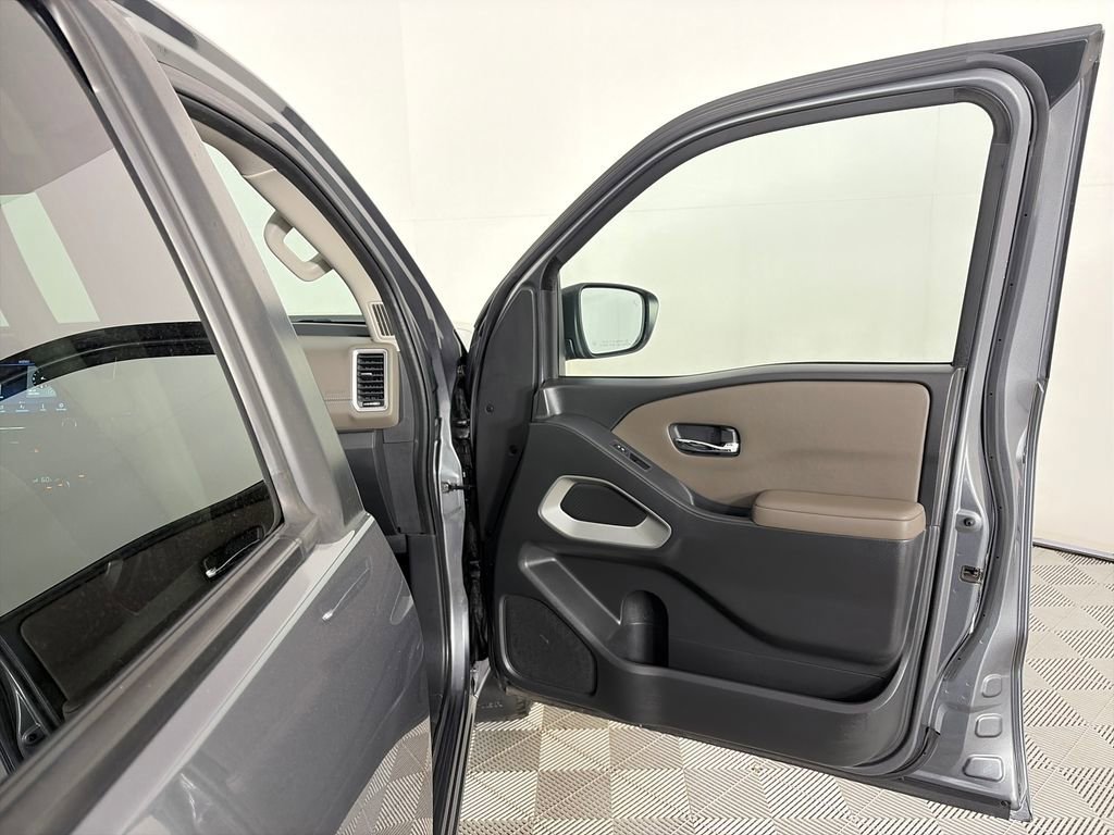 Used 2022 Nissan Frontier SV AWD/4WD image 31