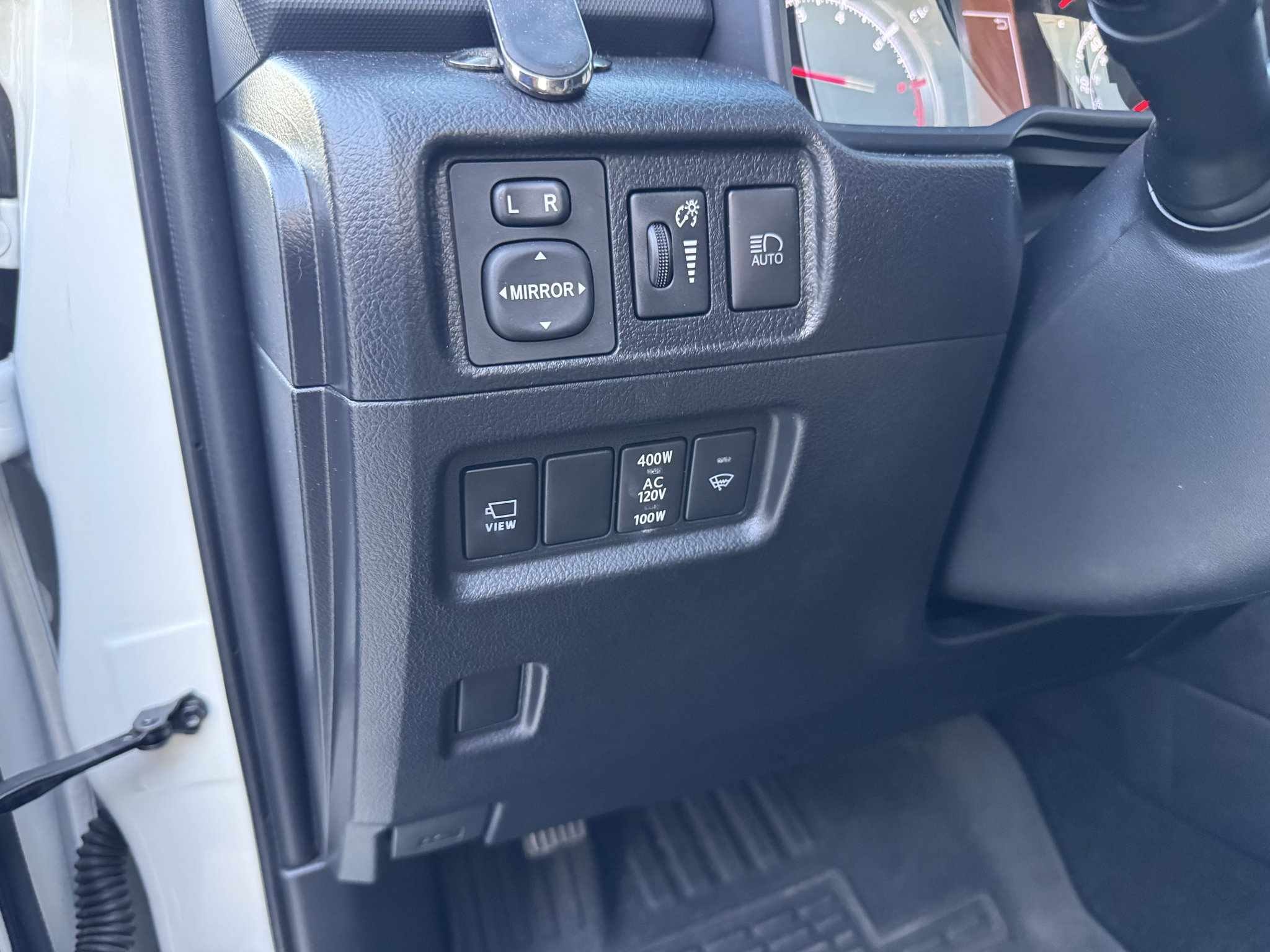 Used 2023 Toyota 4Runner Limited AWD/4WD image 23