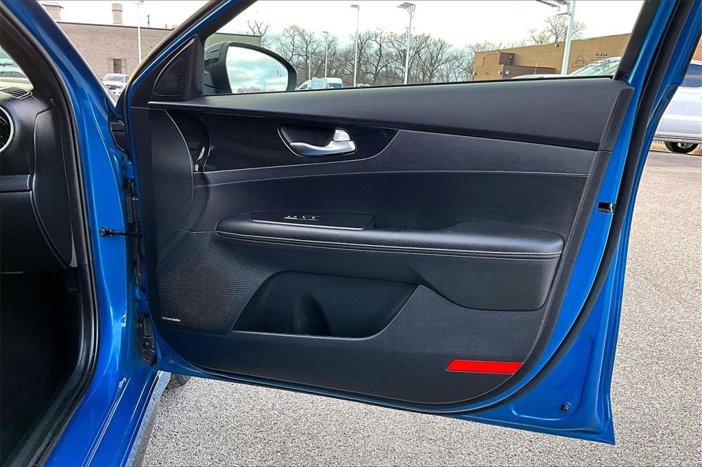 Used 2022 Kia Forte GT-Line w/ GT-Line Premium Package image 23