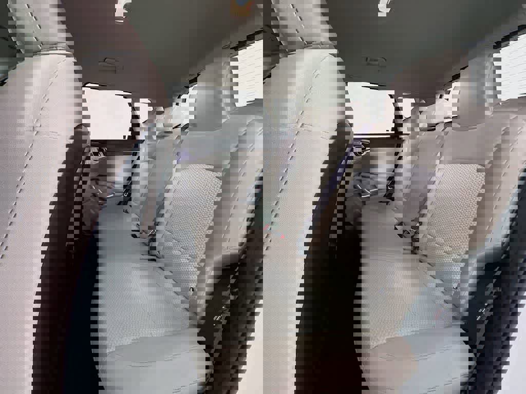 Used 2023 Kia Soul LX image 16