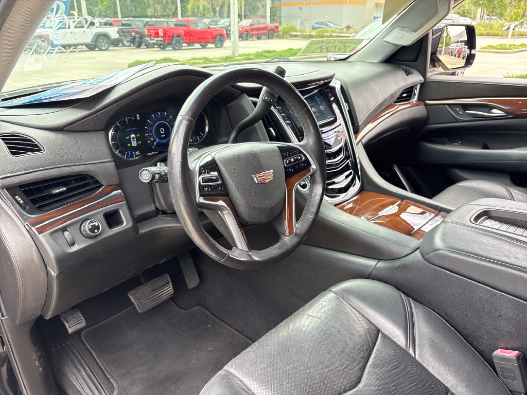 Used 2018 Cadillac Escalade 2WD image 7