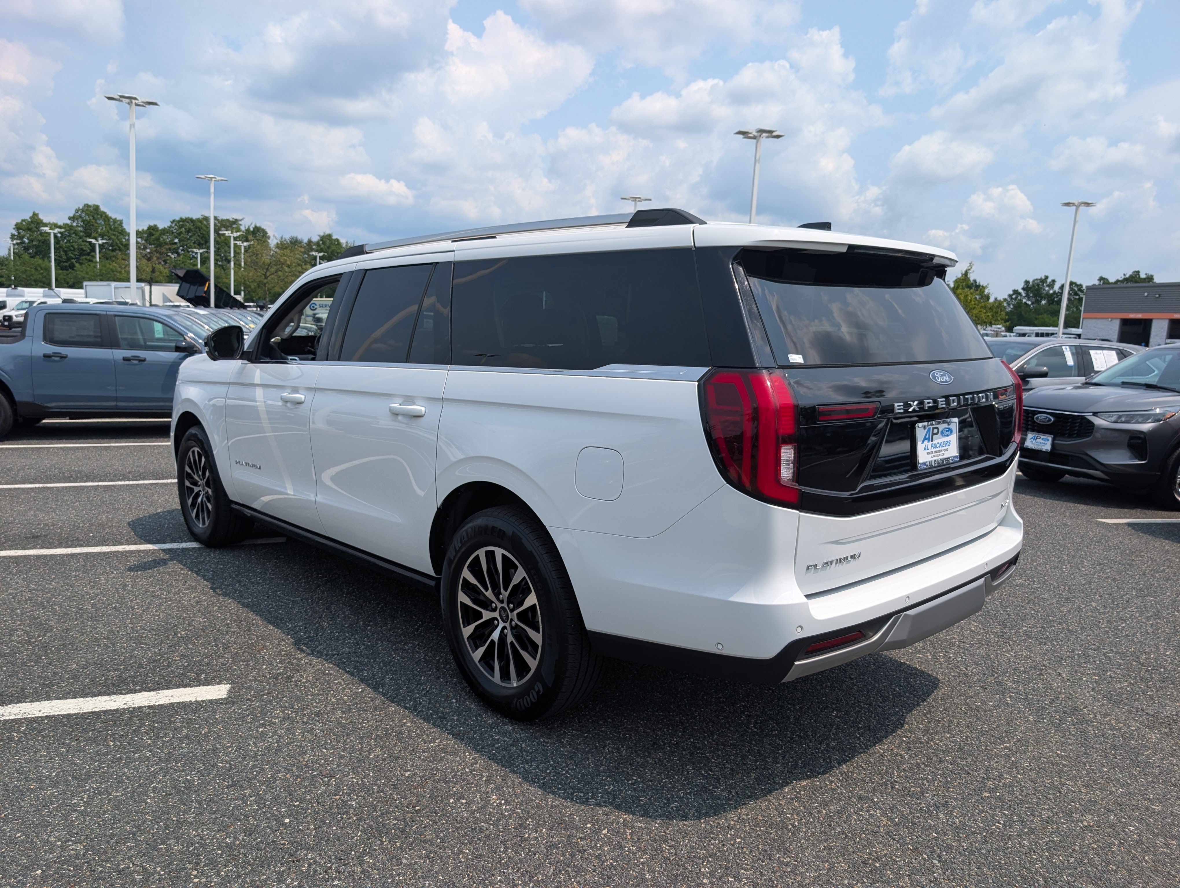 Certified 2025 Ford Expedition Max Platinum AWD/4WD image 4
