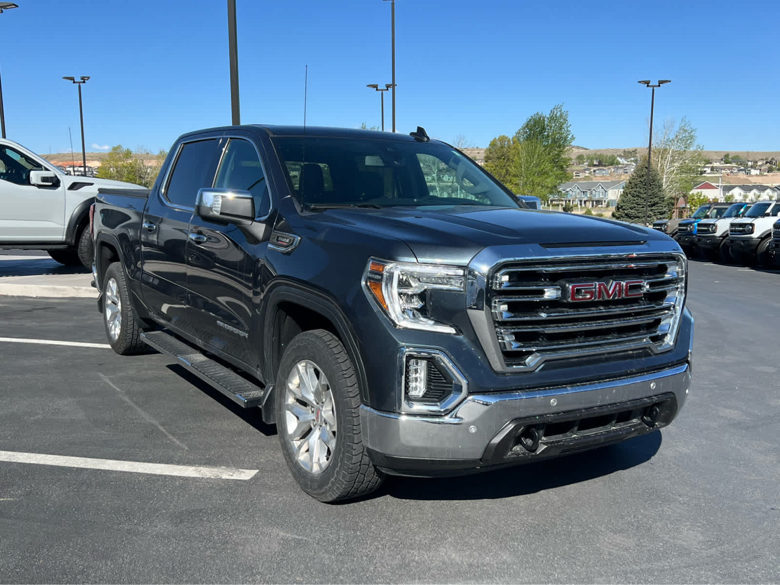 Used 2021 GMC Sierra 1500 SLT w/ SLT Premium Plus Package AWD/4WD image 4