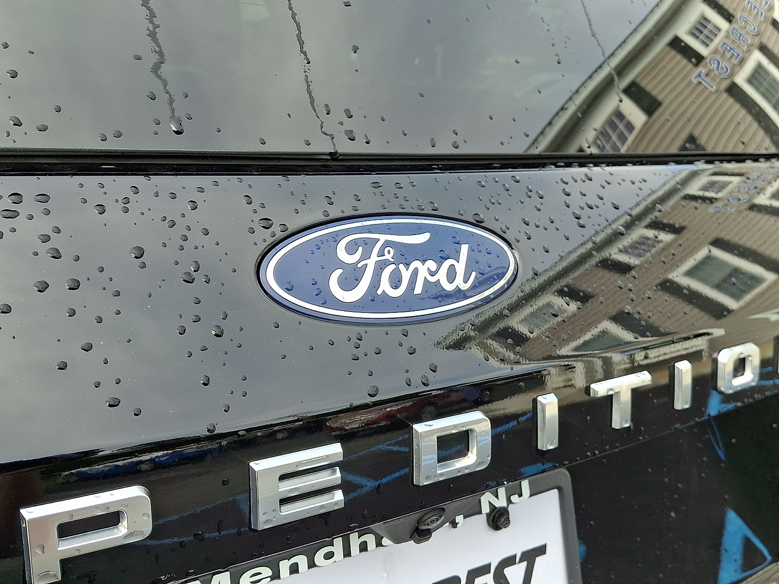 Certified 2025 Ford Expedition Platinum AWD/4WD image 32