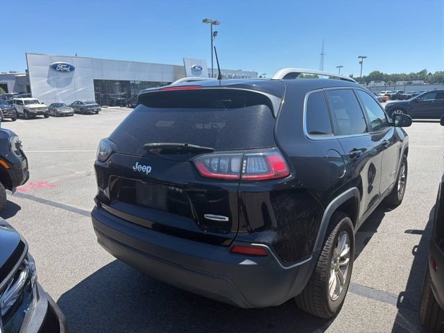 Used 2019 Jeep Cherokee Latitude w/ Popular Appearance Group AWD/4WD image 3