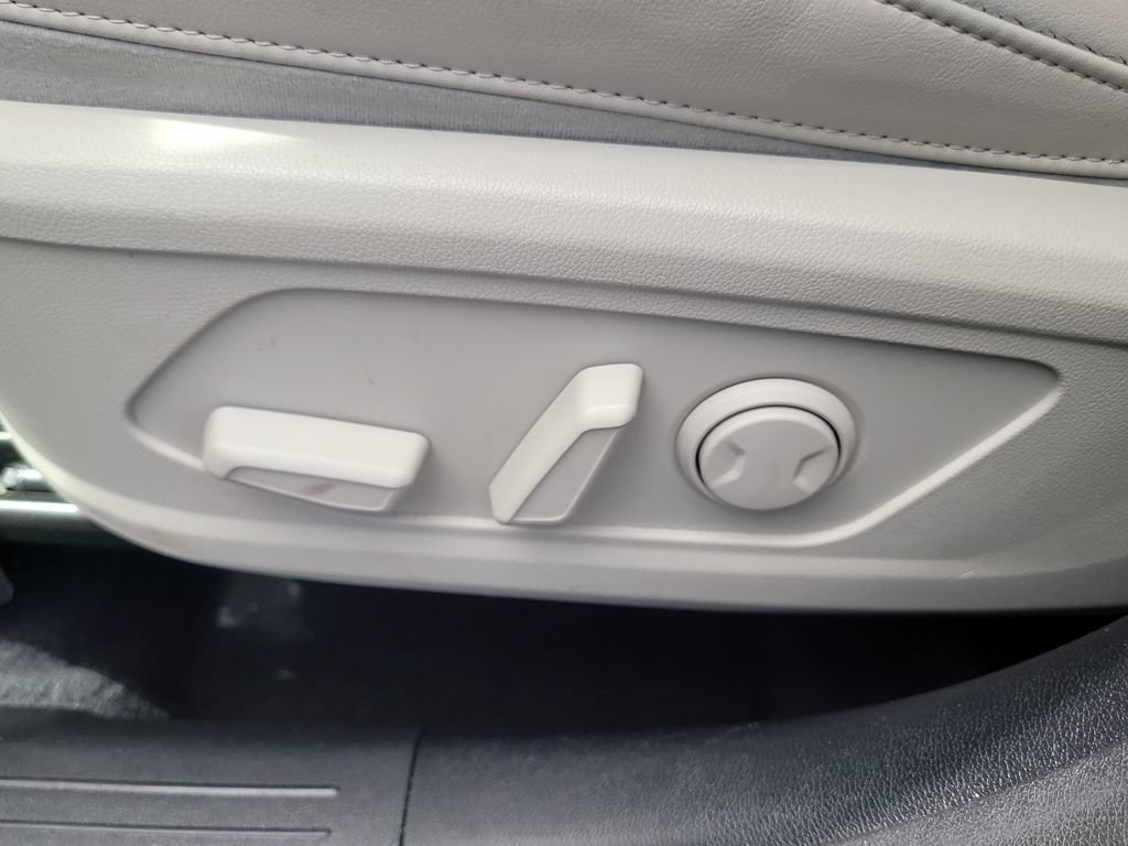 Used 2022 Kia Sorento EX w/ Panoramic Sunroof Package FWD image 19