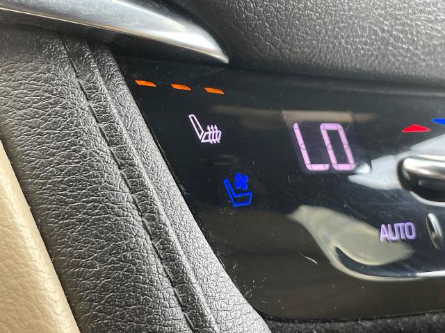 Used 2019 Cadillac XT5 Premium Luxury w/ Driver Assist Package AWD/4WD image 6