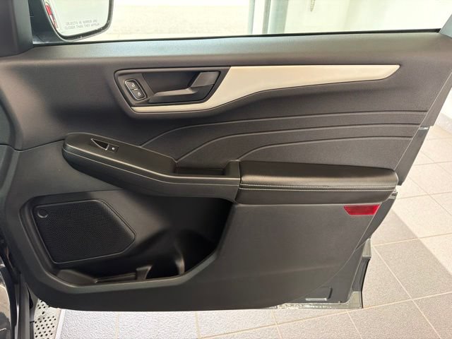 Certified 2022 Ford Escape SE w/ Convenience Package FWD image 12