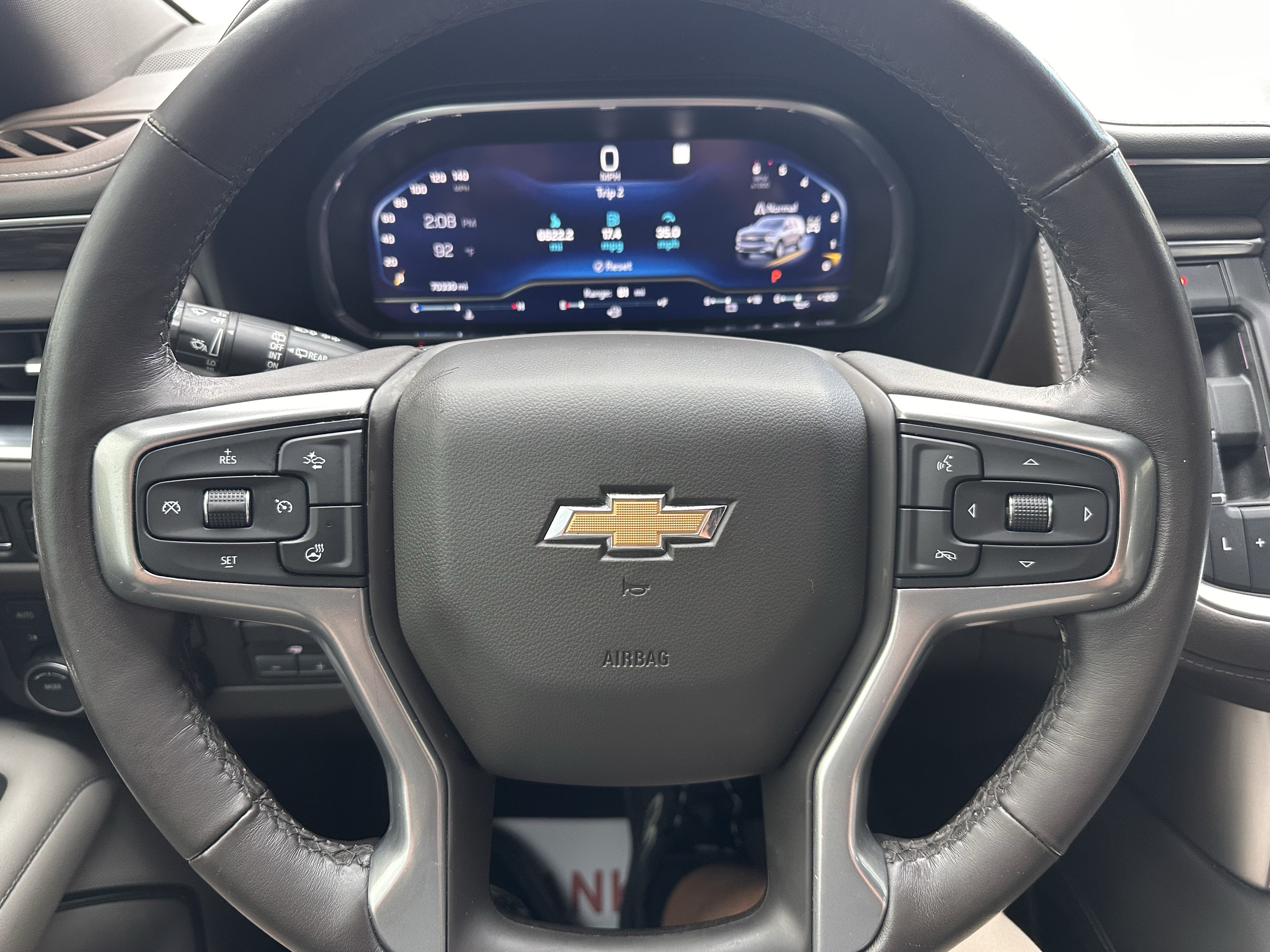 Used 2022 Chevrolet Suburban LT w/ LT Signature Package AWD/4WD image 21