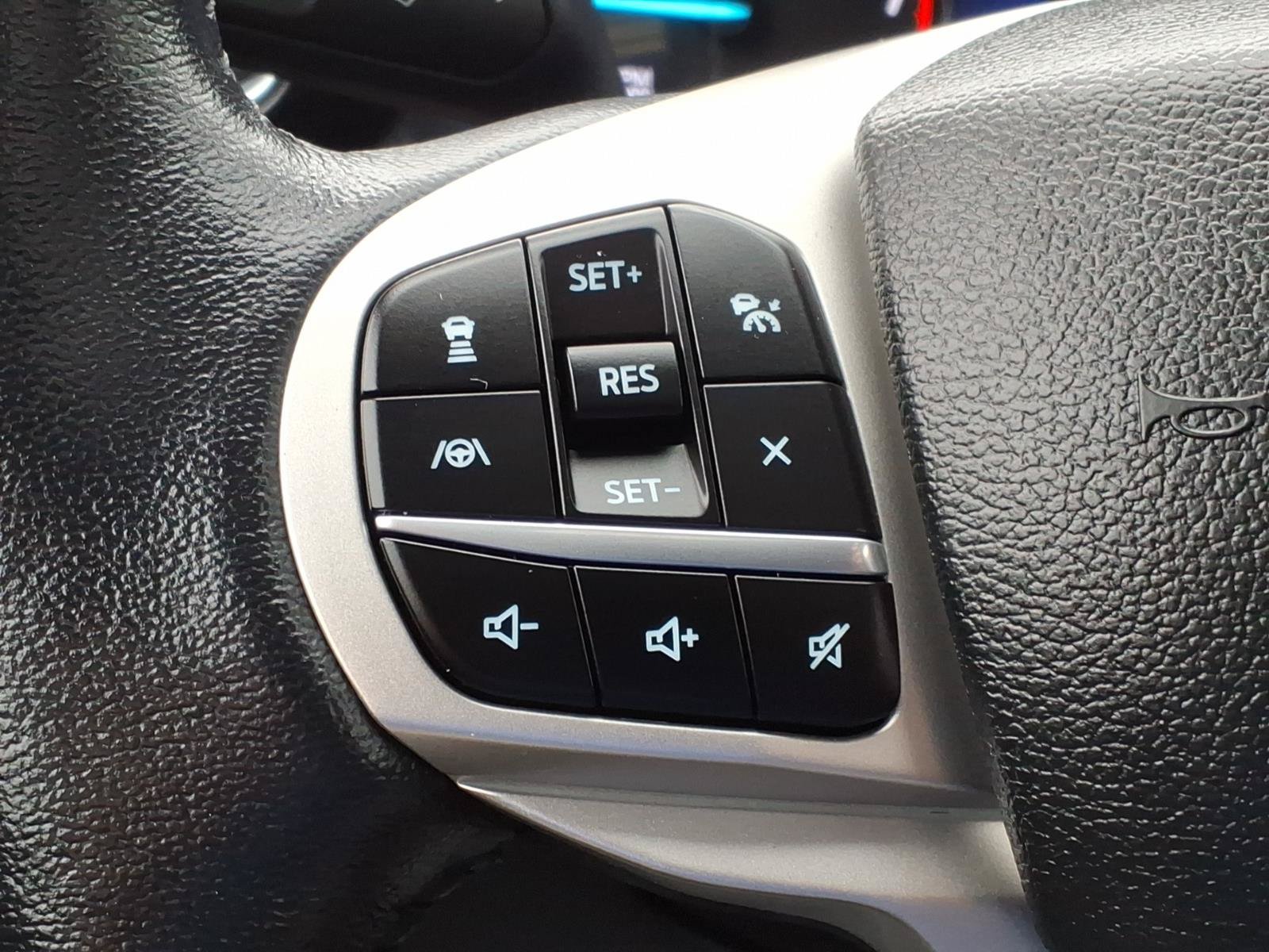 Certified 2023 Ford Explorer Limited w/ Limited Technology Package AWD/4WD image 13