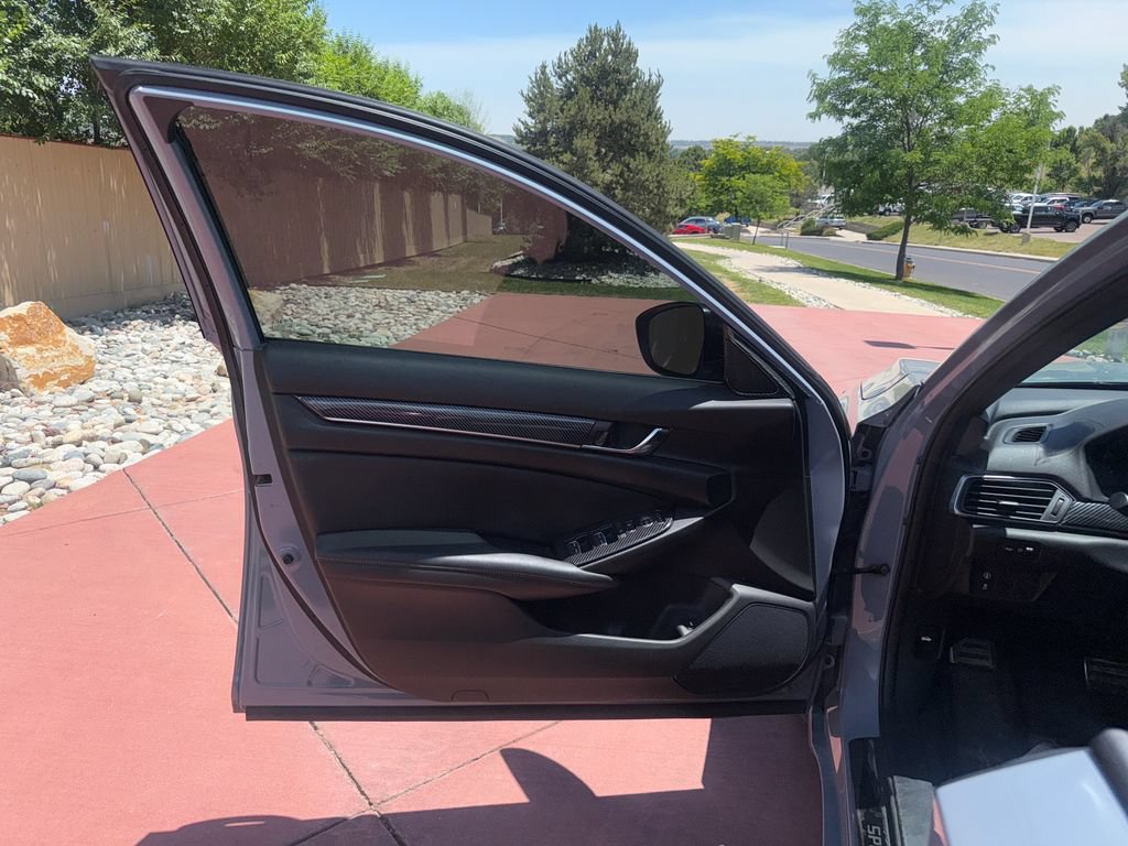 Used 2022 Honda Accord Sport image 11