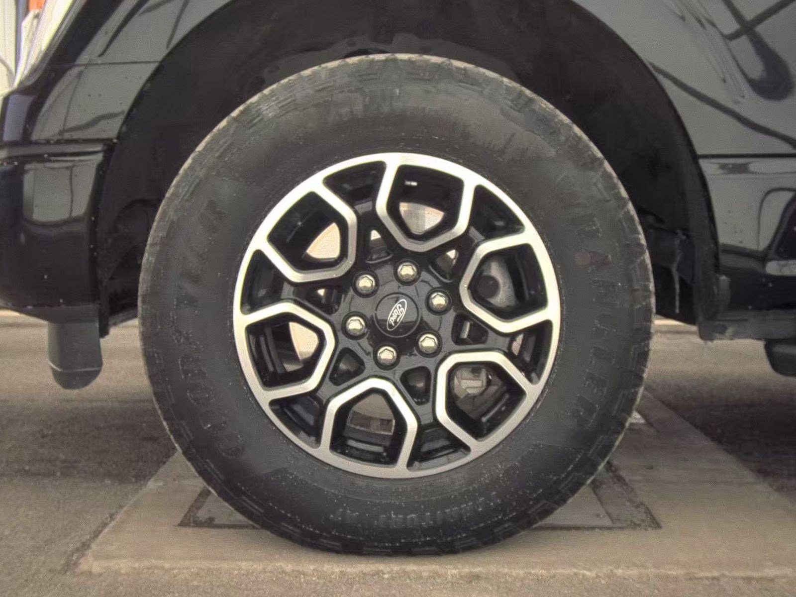 Certified 2022 Ford F150 XLT w/ Equipment Group 302A High image 8