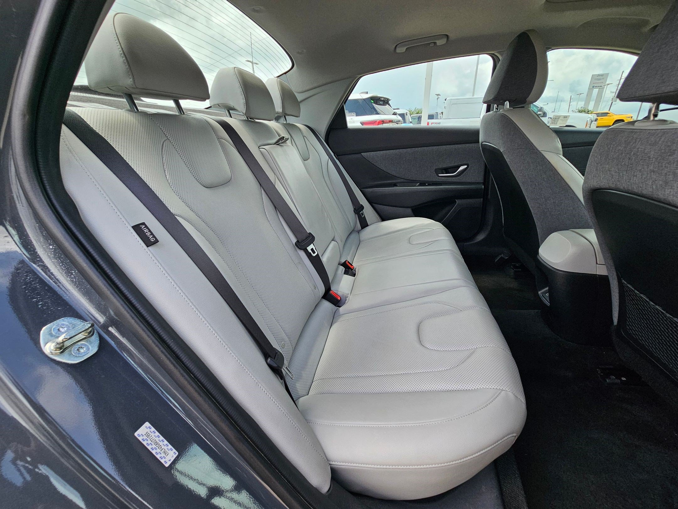 Used 2024 Hyundai Elantra Limited FWD image 30