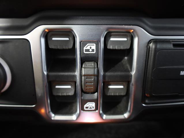 Used 2020 Jeep Gladiator Overland image 16