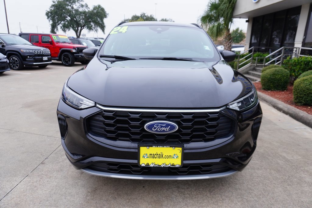 Certified 2024 Ford Escape ST-Line w/ Equipment Group 301A image 6