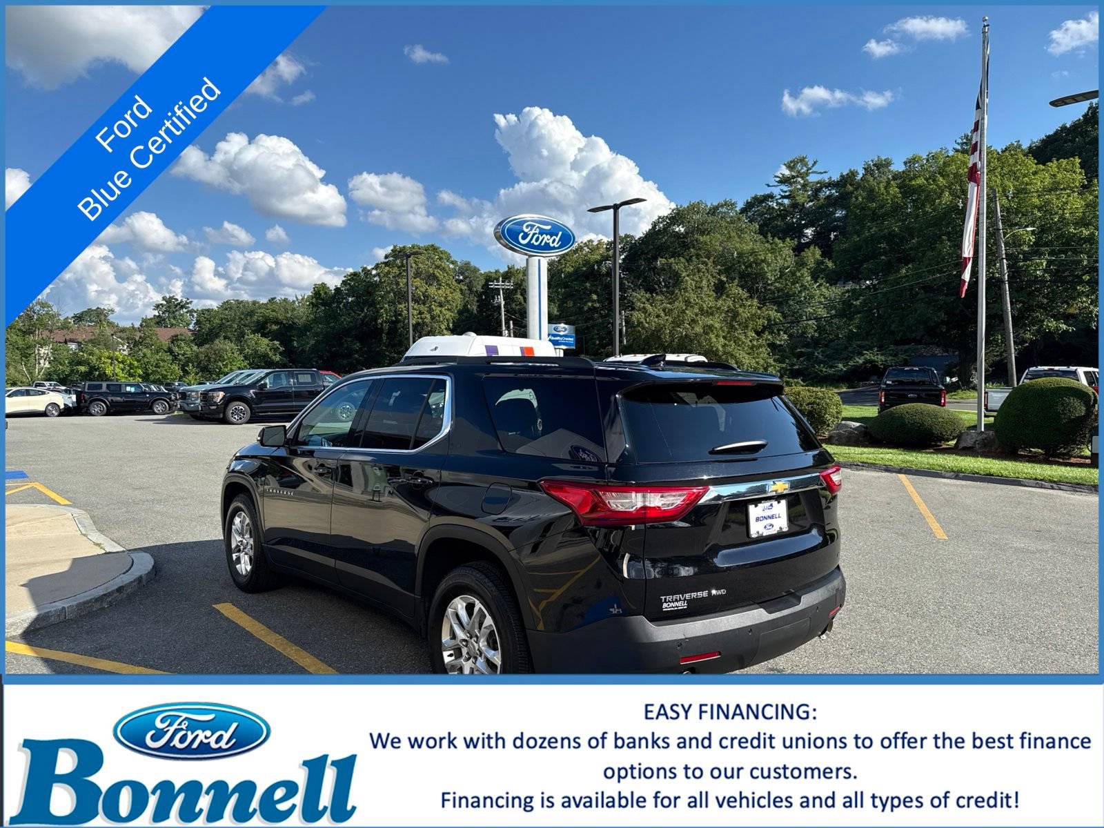 Used 2019 Chevrolet Traverse LT AWD/4WD image 3