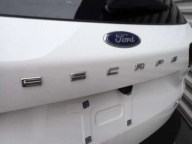 Certified 2025 Ford Escape Active w/ Cold Weather Package AWD/4WD image 5