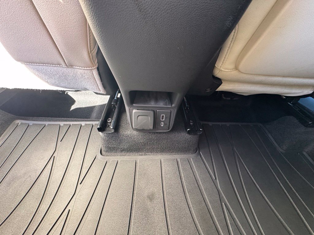 Used 2024 Buick Encore GX Avenir w/ Avenir Technology Package FWD image 27