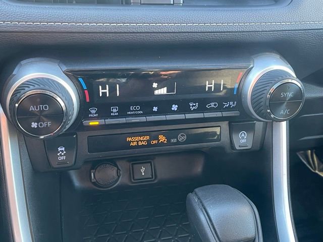 Used 2021 Toyota RAV4 XLE w/ Convenience Package image 26